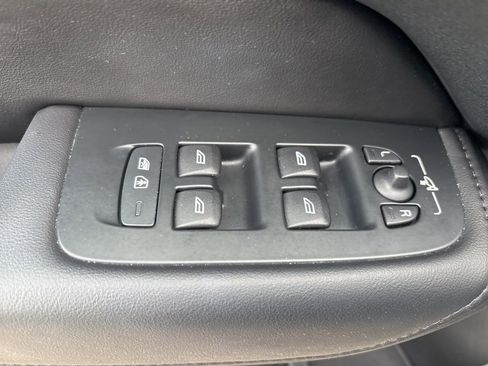 Certified 2023 Volvo XC60 B5 Plus w/ Climate Package AWD/4WD image 18