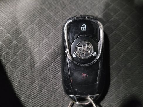 Used 2018 Buick Encore Preferred image 32