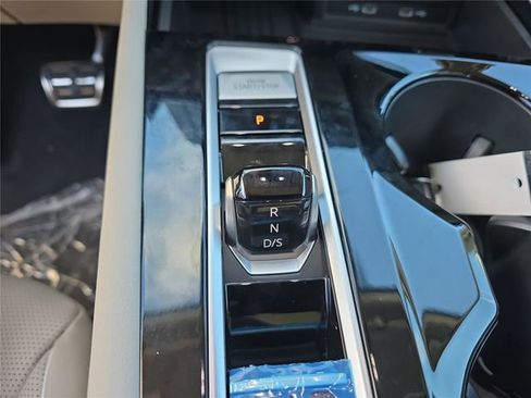 New 2026 Volkswagen Atlas SEL Premium R-Line image 25