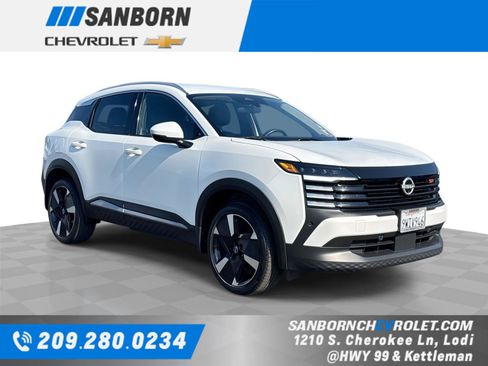 Used 2025 Nissan Kicks SR FWD image 1