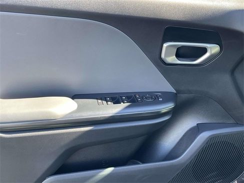 New 2025 Kia K4 LXS image 22