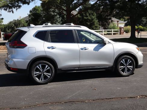 Used 2018 Nissan Rogue SL FWD image 4