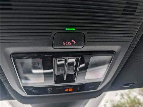 Used 2024 Volkswagen Atlas Cross Sport SEL R-Line image 40