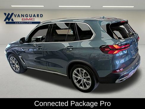 Used 2025 BMW X5 xDrive40i w/ Parking Assistance Package AWD/4WD image 2