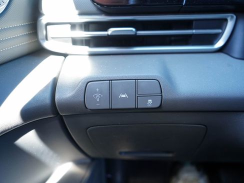 Used 2022 Hyundai Elantra SEL w/ Convenience Package image 25