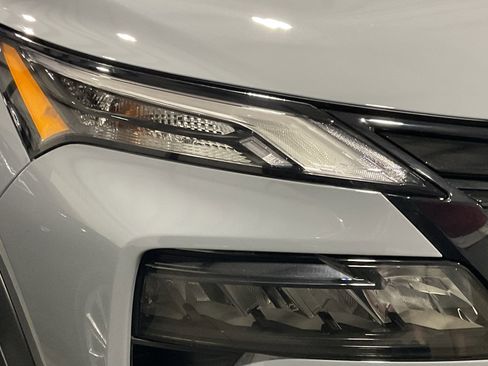 Used 2026 Nissan Rogue SV image 10