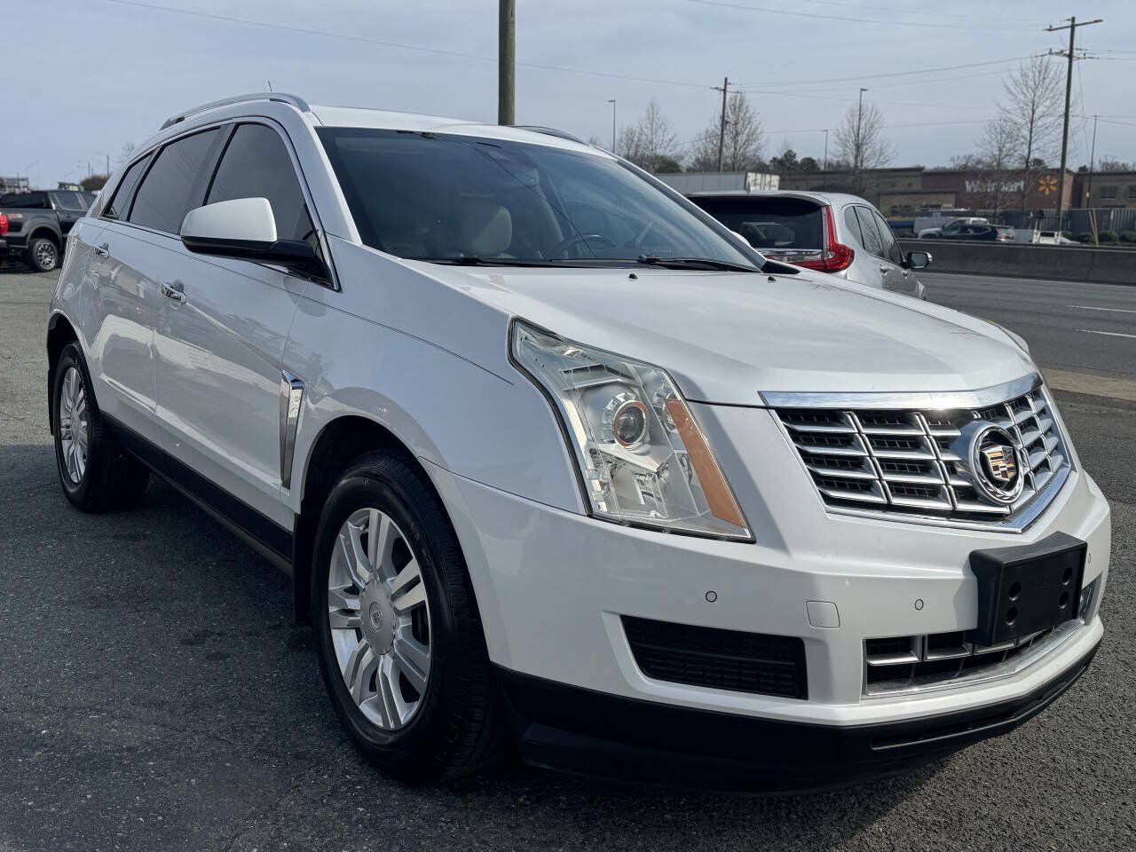 Used 2014 Cadillac SRX Luxury w/ Driver Awareness Package FWD image 3