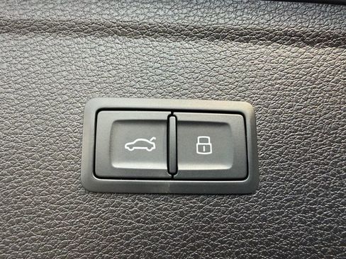 Used 2022 Audi SQ5 Premium Plus image 29