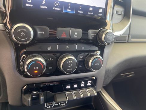 New 2022 RAM 2500 Big Horn w/ Level C Equiment Group image 47