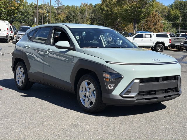 Used 2027 Hyundai Kona SE FWD image 14