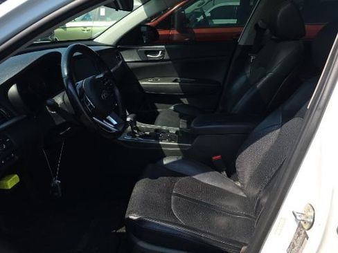 Used 2020 Kia Optima SE image 5