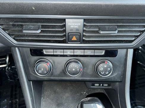 Certified 2023 Volkswagen Jetta Sport image 33