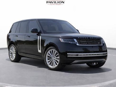 Used 2023 Land Rover Range Rover First Edition image 2
