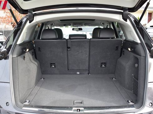 Used 2017 Audi Q5 2.0T Premium Plus w/ Technology Package image 29