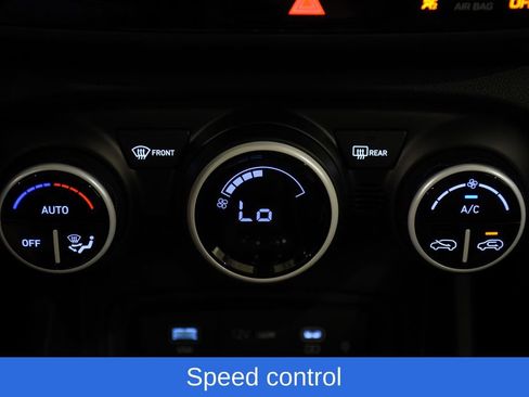 New 2025 Hyundai Venue Limited image 17