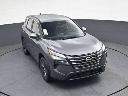 Certified 2026 Nissan Rogue SV FWD image 33