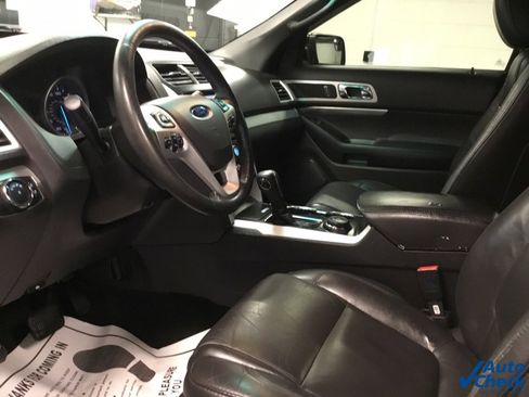 Used 2015 Ford Explorer XLT w/ Equipment Group 202A image 23