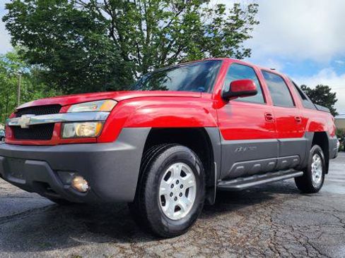 Used 2003 Chevrolet Avalanche 4x4 w/ Suspension Package, Off-Road image 12