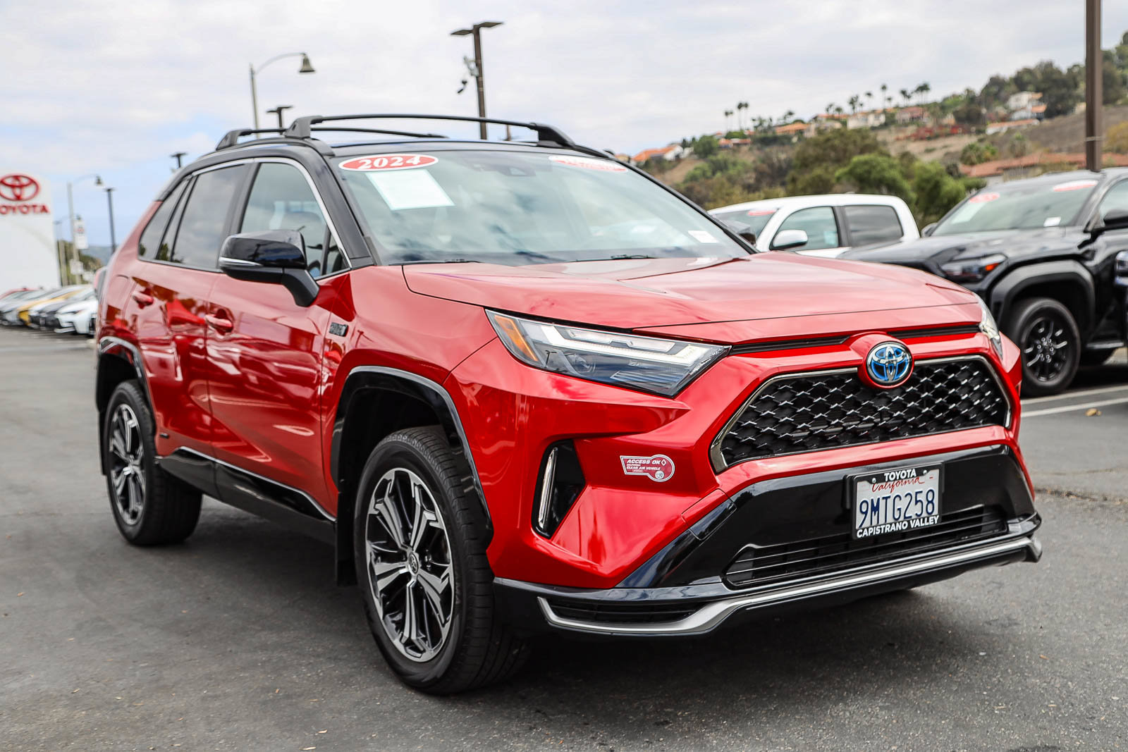 Certified 2024 Toyota RAV4 XSE w/ Weather Package AWD/4WD image 3
