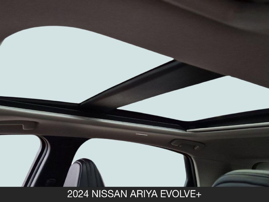 Used 2024 Nissan Ariya FWD image 16