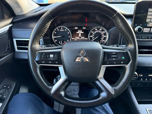 Used 2024 Mitsubishi Outlander SE image 21