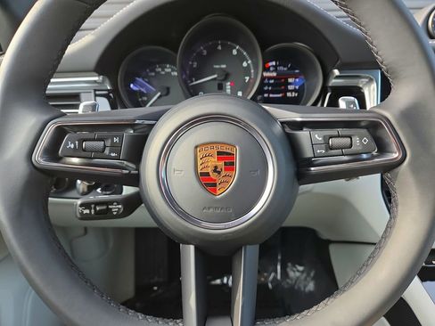 New 2026 Porsche Macan image 9