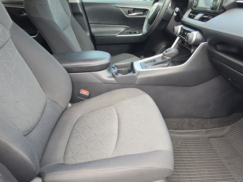 Certified 2021 Toyota RAV4 XLE FWD image 12