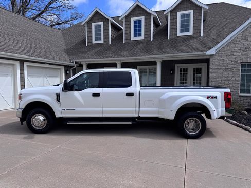 Used 2021 Ford F350 XL w/ STX Appearance Package AWD/4WD image 3