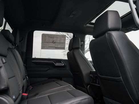 New 2026 GMC Sierra 2500 SLT w/ SLT Premium Package image 10