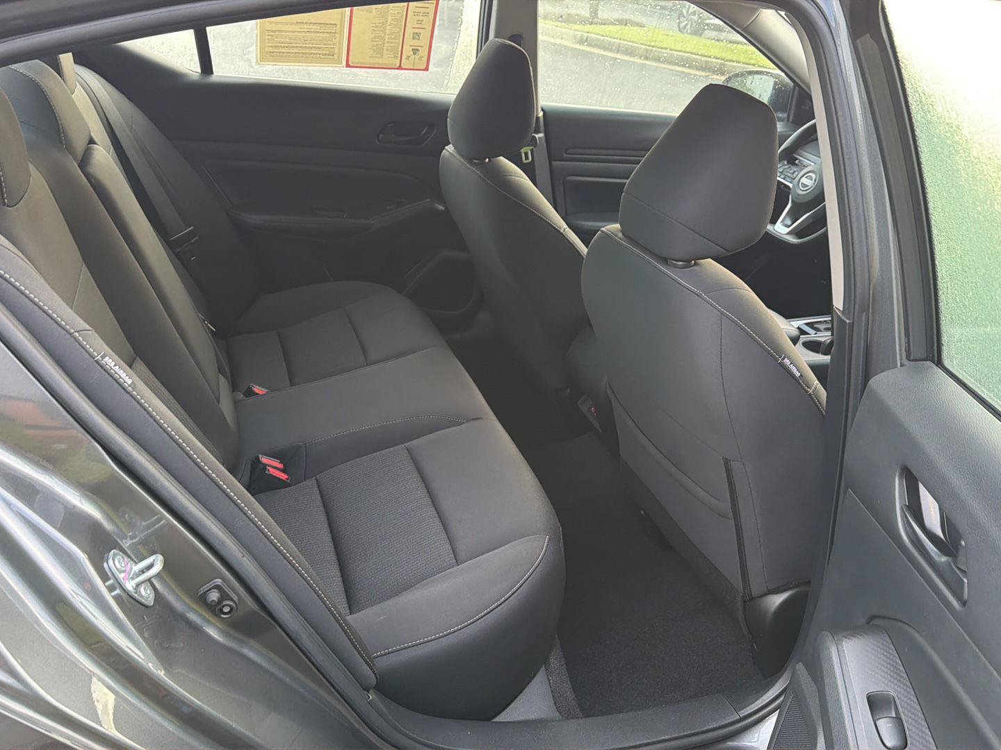 Used 2025 Nissan Altima 2.5 SV FWD image 12