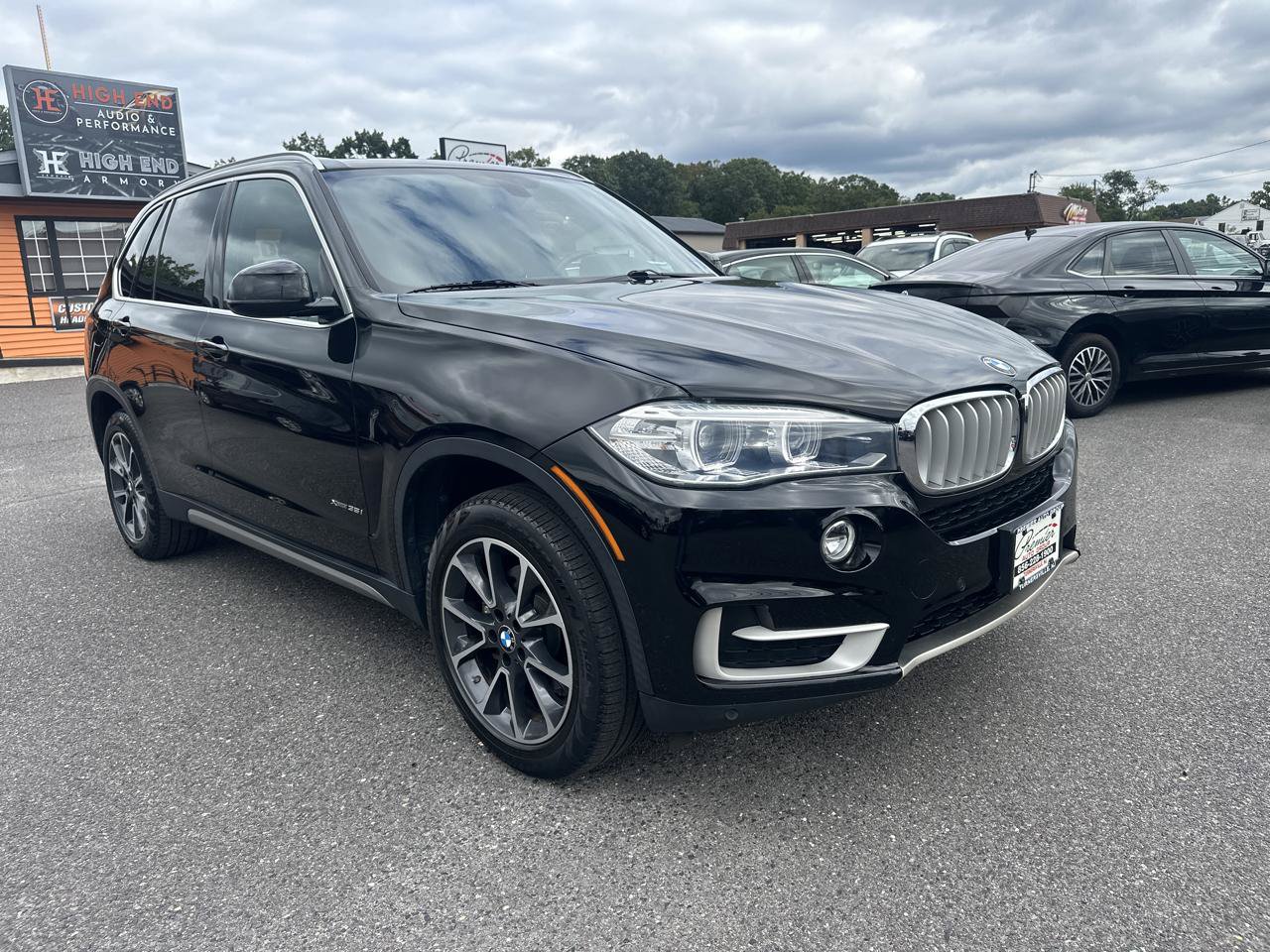 Used 2018 BMW X5 xDrive35i w/ M Sport Package AWD/4WD image 3