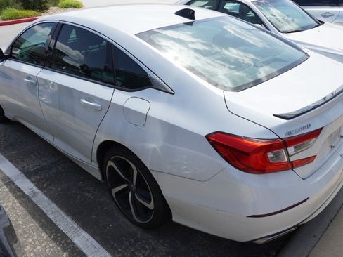 Used 2021 Honda Accord Sport image 8