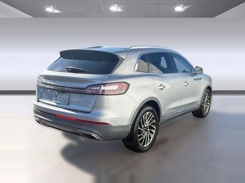 Used 2020 Lincoln Nautilus Reserve FWD image 9
