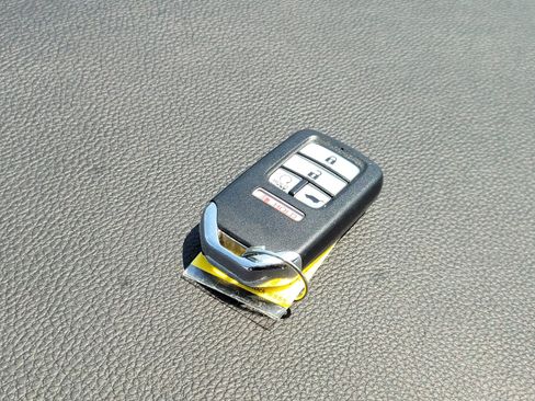 Used 2022 Honda Pilot Sport image 10