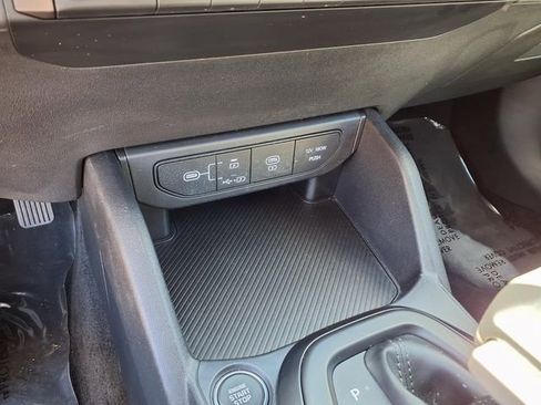 Used 2025 Kia K4 LXS image 21