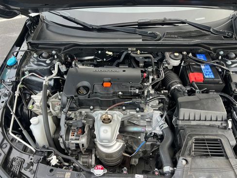 Used 2024 Honda Civic Sport image 16