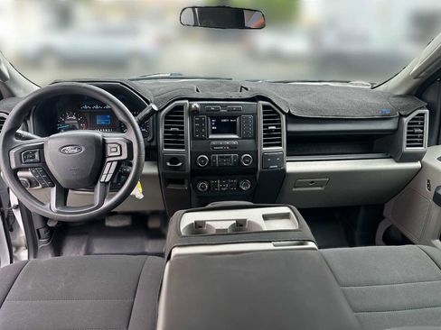 Used 2022 Ford F250 XL w/ Power Equipment Group RWD image 11
