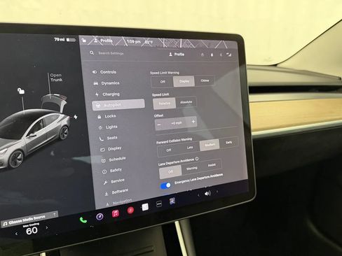 Used 2019 Tesla Model 3 Long Range AWD/4WD image 17