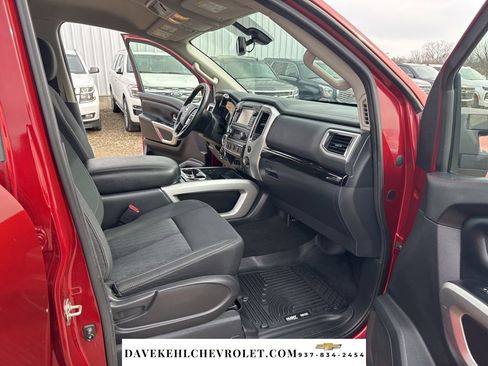 Used 2017 Nissan Titan SV image 24