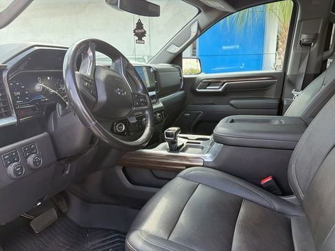 Used 2022 Chevrolet Silverado 1500 LT Trail Boss w/ LT Trail Boss Premium Package AWD/4WD image 11