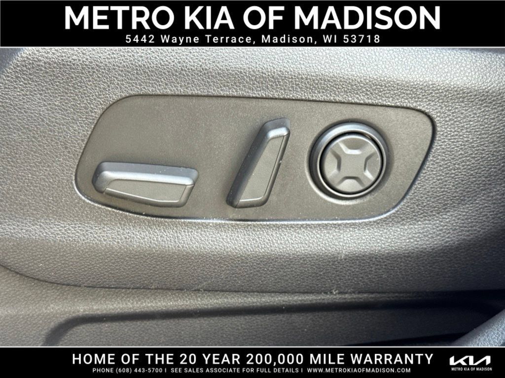 Used 2024 Kia Carnival SX Prestige FWD image 18