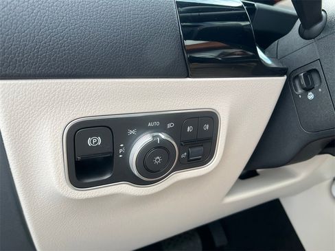 Certified 2026 Mercedes-Benz GLA 250 4MATIC image 36