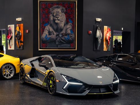 Used 2026 Lamborghini Revuelto AWD/4WD image 5