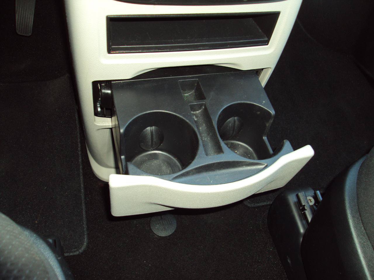 Used 2018 Dodge Grand Caravan SE w/ UConnect Hands-Free Group FWD image 25
