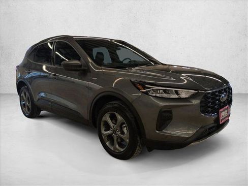 Used 2025 Ford Escape ST-Line image 3