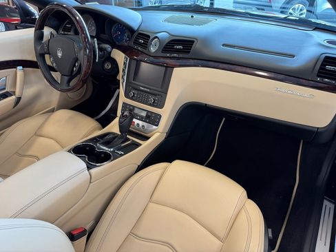 Used 2014 Maserati GranTurismo Convertible image 60