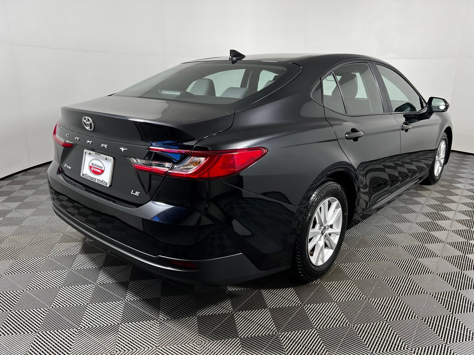 Certified 2025 Toyota Camry LE FWD image 5