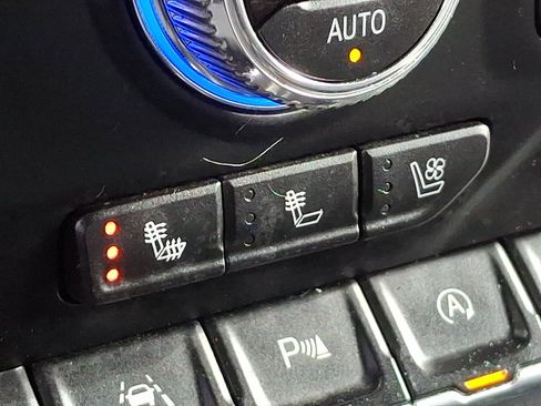 Used 2020 GMC Sierra 1500 SLT w/ SLT Premium Plus Package image 24