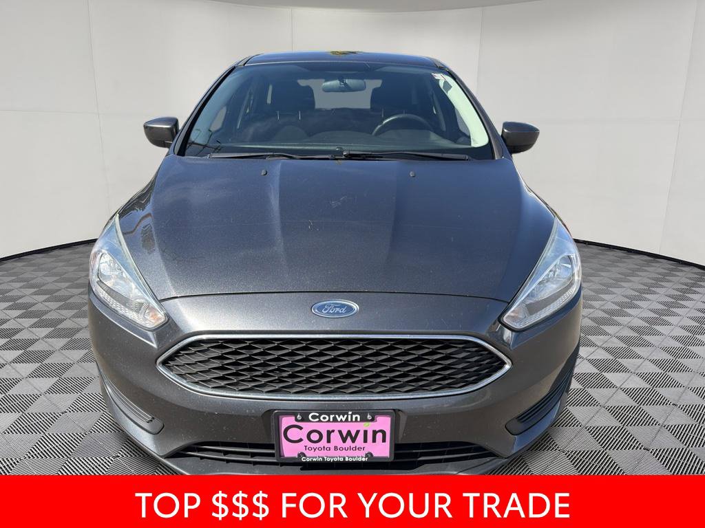 Used 2018 Ford Focus SE FWD image 2