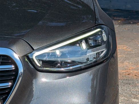 Used 2022 Mercedes-Benz S 580 S 580 w/ AMG Line Package image 28